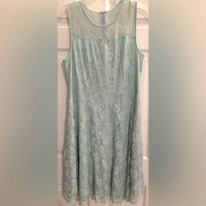 Dressy star Short sleeved lace covered dress